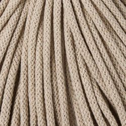 <span class="title-color">BEIGE</span><br>Bobbiny 5mm<br><span class="title-second-line">Premium Baumwollkordel 100m</span> <span class="title-color">BEIGE</span><br>Bobbiny 5mm<br><span class="title-second-line">Premium Baumwollkordel 100m</span>