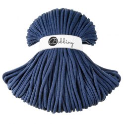 <span class="title-color">JEANS</span><br>Bobbiny 9mm<br><span class="title-second-line">Jumbo Baumwollkordel 100m</span> <span class="title-color">JEANS</span><br>Bobbiny 9mm<br><span class="title-second-line">Jumbo Baumwollkordel 100m</span>