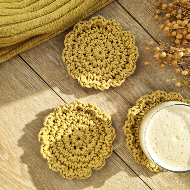 Bobbiny Anleitung: Blümchen Untersetzer häkeln (PDF) Blume untersetzer
